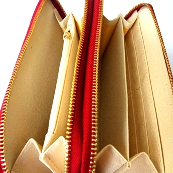 Women's Ostrich Embossed Leather Red Multi Compartment Wallet - Picture 5 of 6